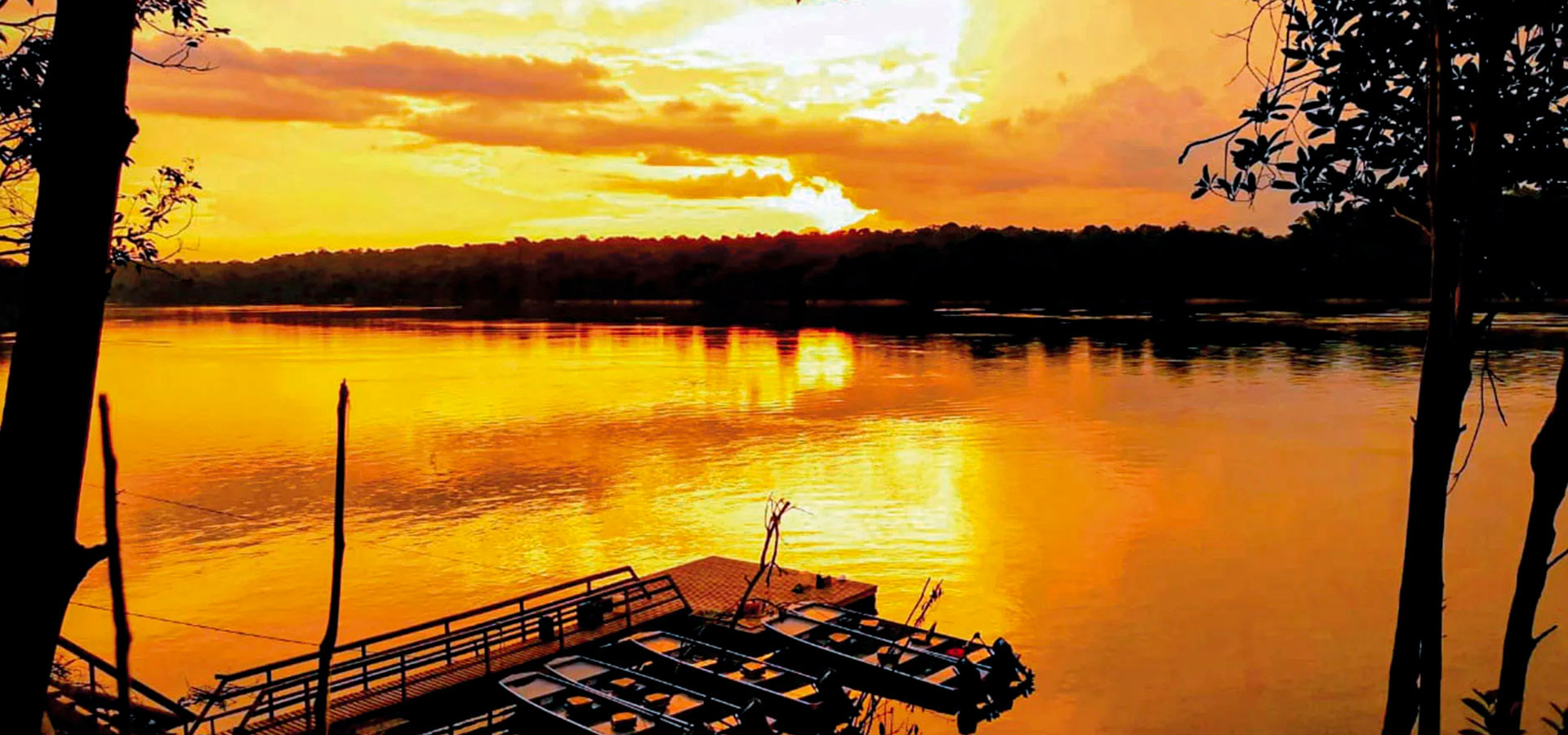 Pôr do sol no Rio Sucunduri, Amazônia